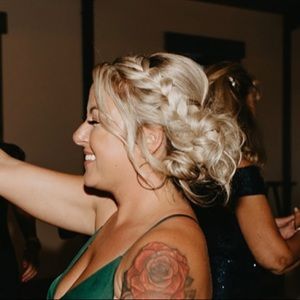 Meet your Posher, Christina